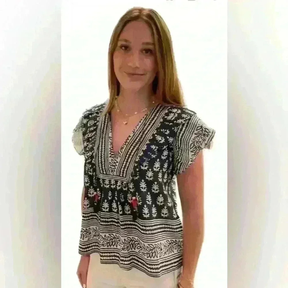 Flutter Sleeve V-Neck Print Blouse - Black